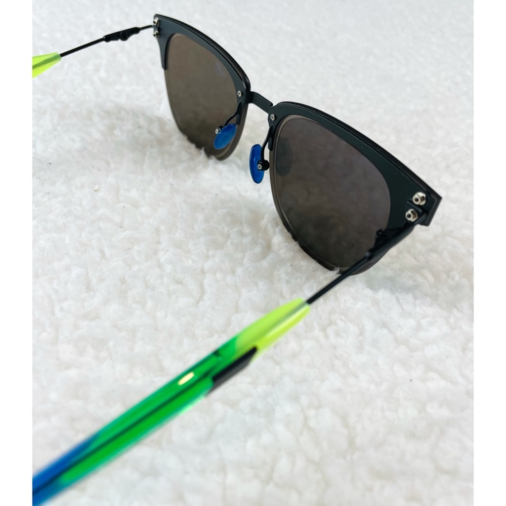 WESTWARD LEANING • Mirrorcake 01 Sunglasses - Picture 8 of 16